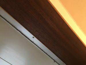 浴室木枠カビ処理前