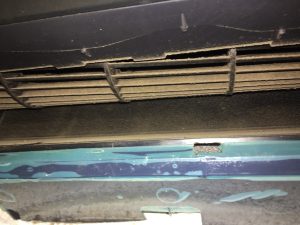 汚れているエアコンの吹き出し口