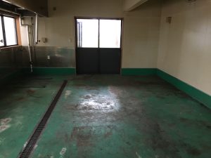 厨房内の不用品撤去後